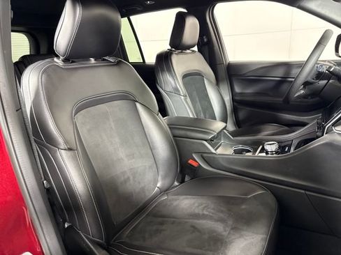 Used 2024 Jeep Grand Cherokee Altitude image 12