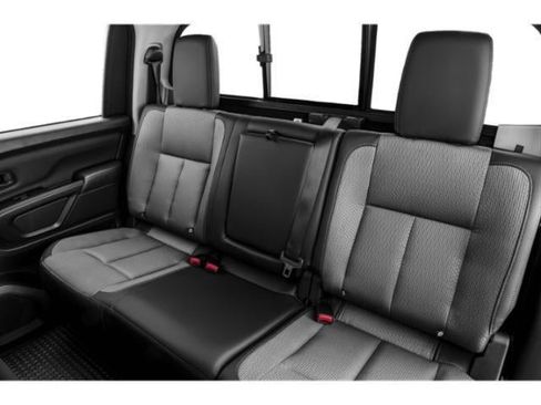 Used 2018 Nissan Titan S w/ S Utility Package image 14