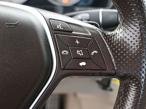 Used 2016 Mercedes-Benz E 350 4MATIC Sedan image 29