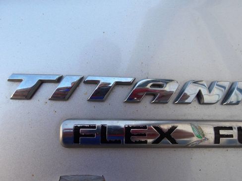 Used 2015 Ford Focus Titanium FWD image 37