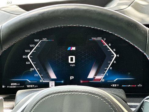 Used 2025 BMW X7 M60i AWD/4WD image 19