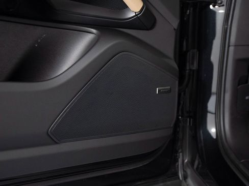 New 2026 Porsche Cayenne image 21