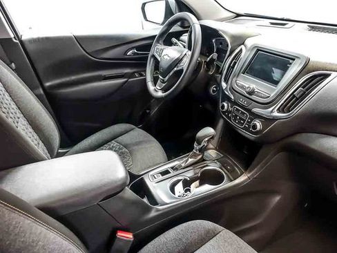 Used 2024 Chevrolet Equinox LT FWD image 32
