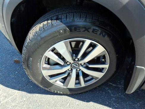 Used 2022 Nissan Pathfinder SL image 22