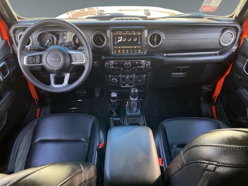 Used 2023 Jeep Wrangler Unlimited Sahara AWD/4WD image 10