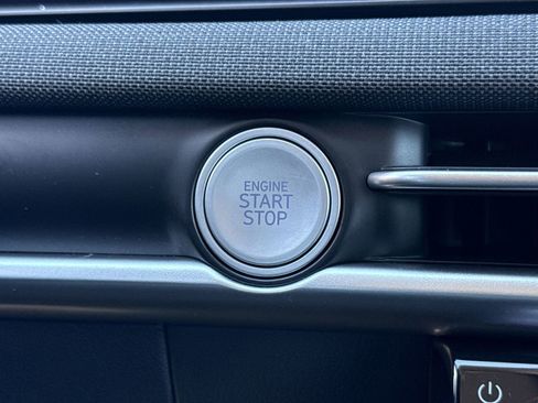 New 2026 Hyundai Tucson Limited image 38