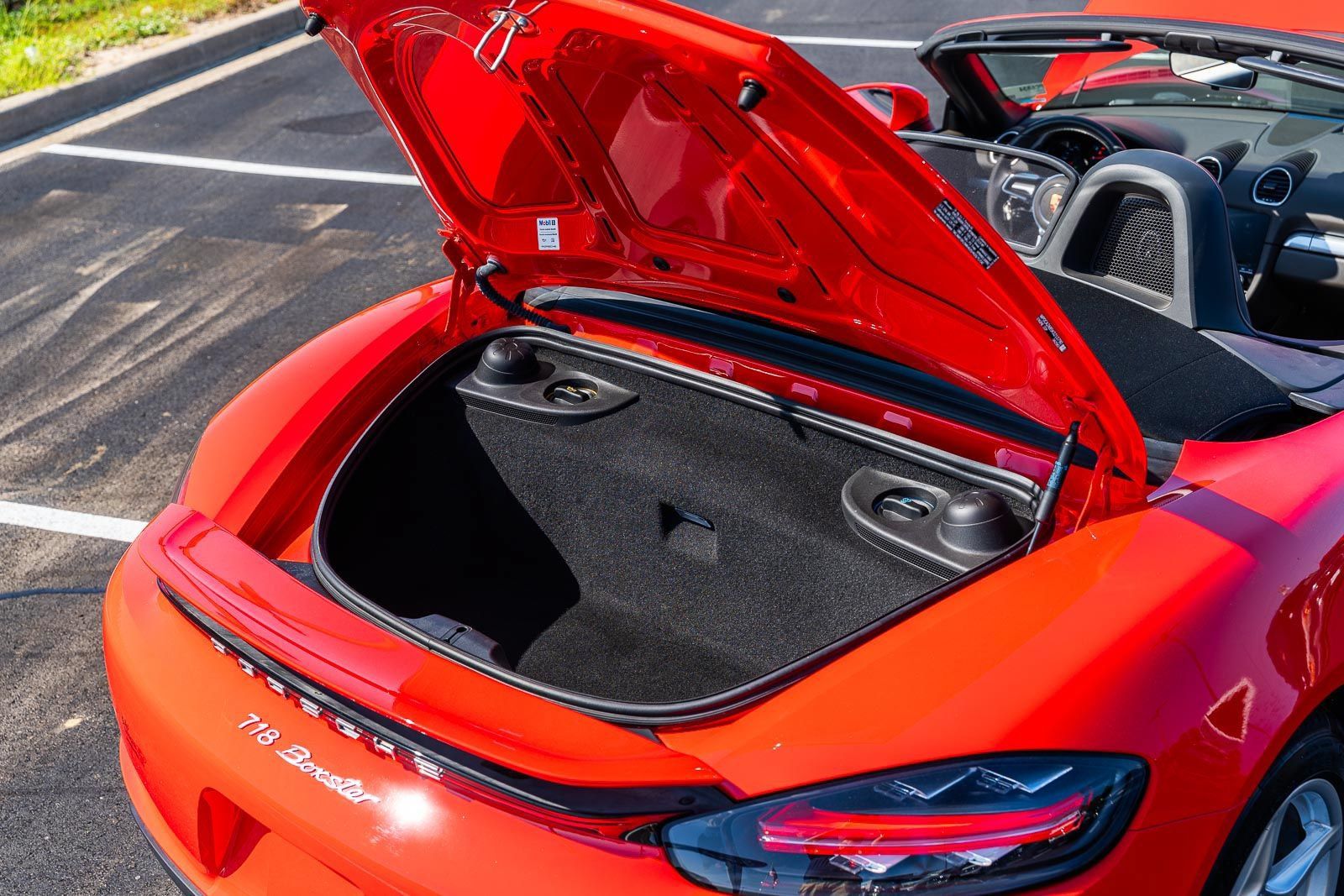 Used 2019 Porsche 718 Boxster RWD image 15