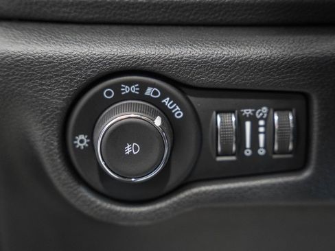 New 2026 Chrysler Pacifica Select image 37