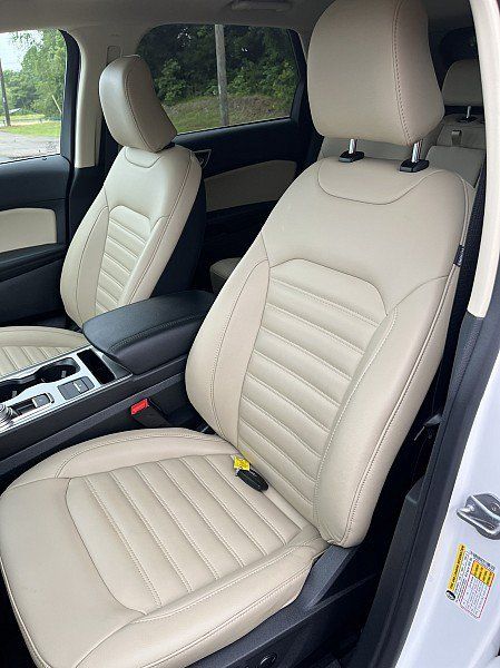 Used 2024 Ford Edge SEL w/ Convenience Package AWD/4WD image 11