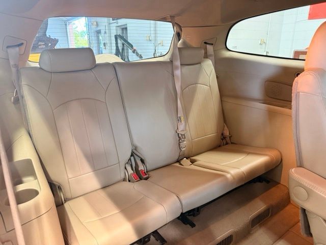 Used 2011 Buick Enclave CXL w/ Trailering Provision Package AWD/4WD image 23