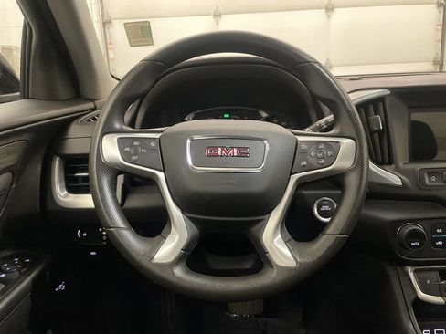 Used 2023 GMC Terrain SLE w/ Driver Convenience Package FWD image 3