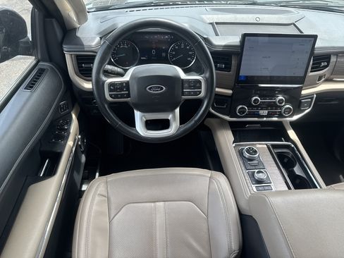 Used 2024 Ford Expedition Limited AWD/4WD image 12