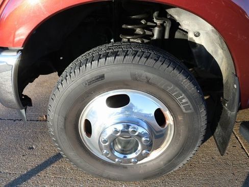 Used 2015 Ford F350 Lariat w/ Chrome Package image 31