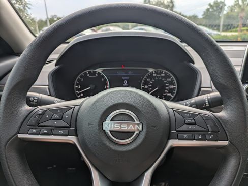 Certified 2024 Nissan Altima 2.5 SV FWD image 27