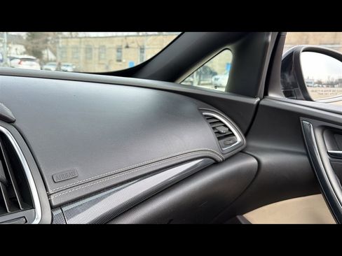 Used 2019 Buick Cascada Premium FWD image 16