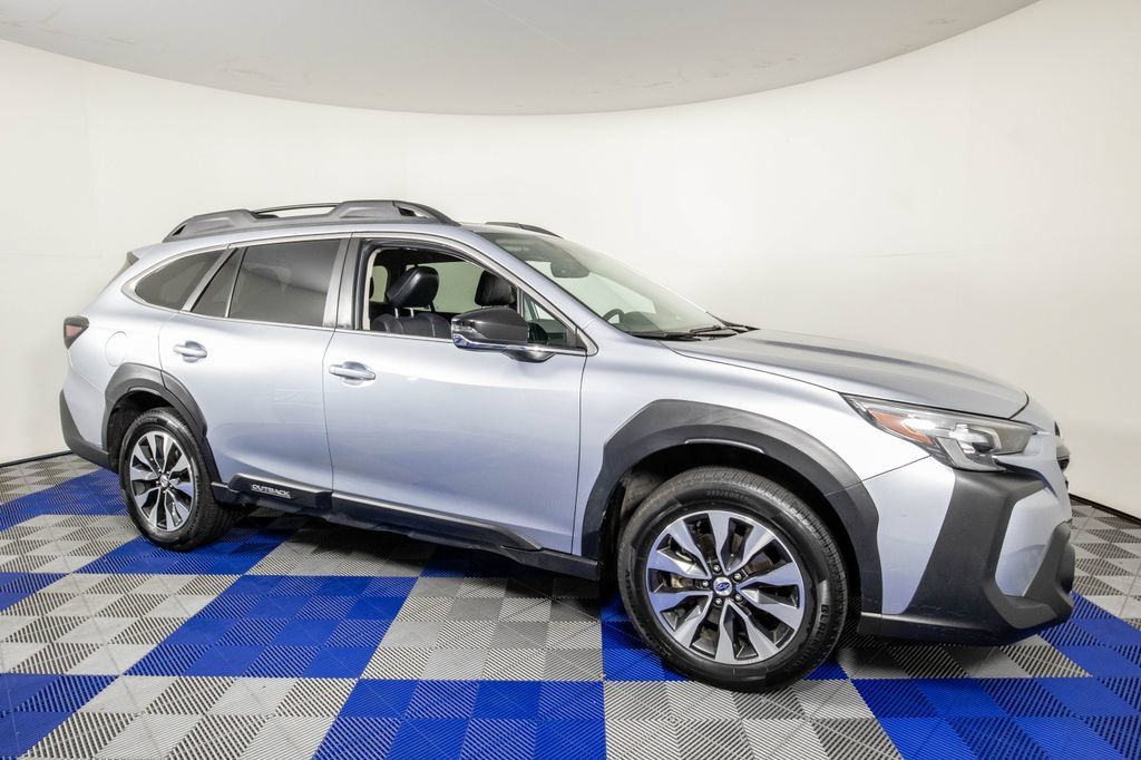 Used 2023 Subaru Outback Limited AWD/4WD image 4