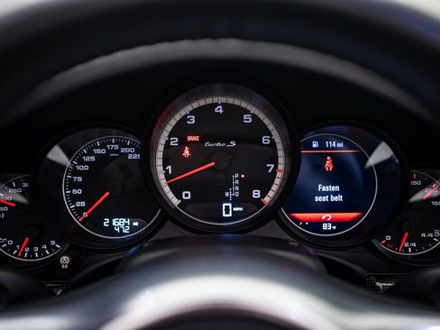 Used 2015 Porsche 911 Turbo S image 24