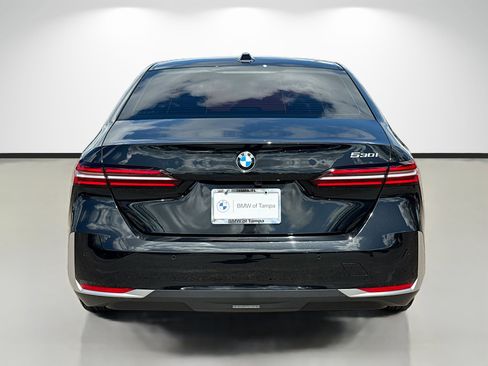 Used 2025 BMW 530i image 4