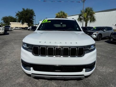 Used 2024 Jeep Wagoneer L Series II w/ Flexible Seating Group AWD/4WD image 2