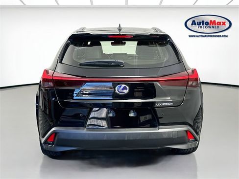 Used 2022 Lexus UX 250h w/ Premium Package image 8