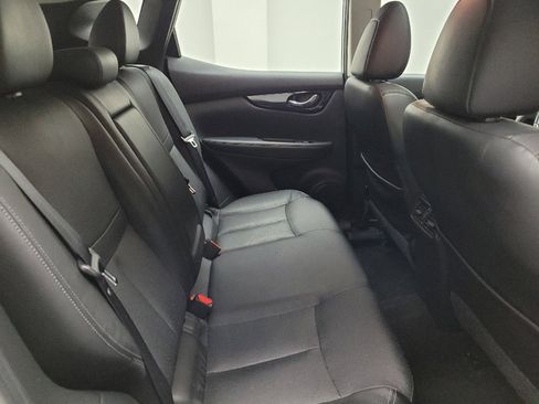 Used 2017 Nissan Rogue Sport SL w/ SL Premium Package image 19