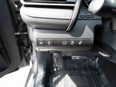 Used 2024 Toyota Camry SE FWD image 11