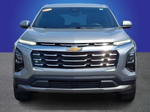 Used 2026 Chevrolet Equinox LT FWD image 2