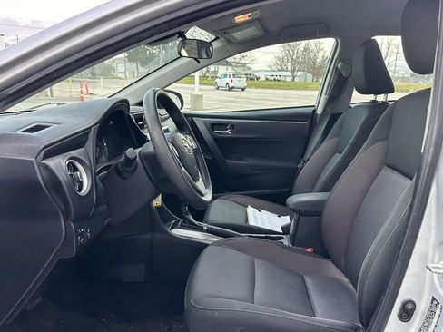 Used 2019 Toyota Corolla LE image 11