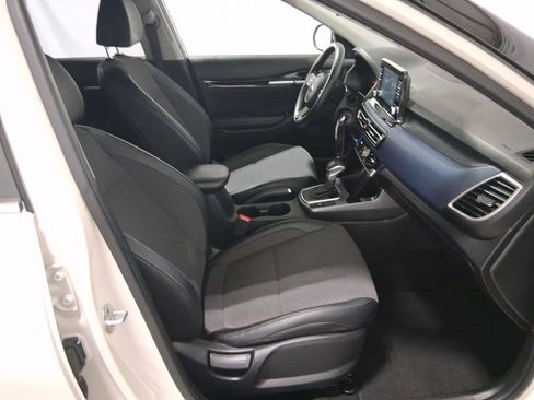 Used 2021 Kia Seltos S FWD image 17
