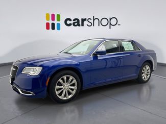 Used 2018 Chrysler 300 Touring image 1