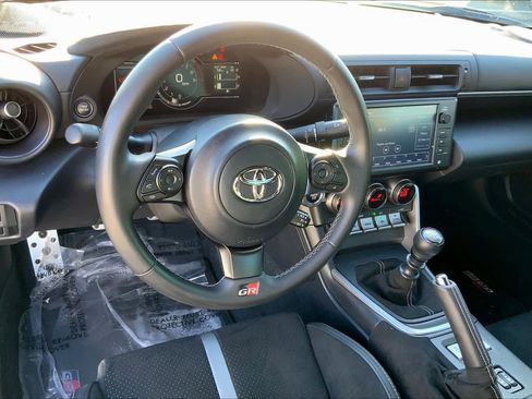 Used 2023 Toyota GR86 Premium image 5