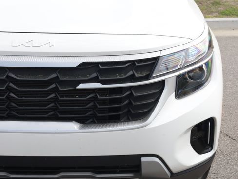 Used 2025 Kia Seltos LX image 18