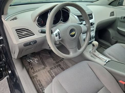 Used 2011 Chevrolet Malibu LS FWD image 13