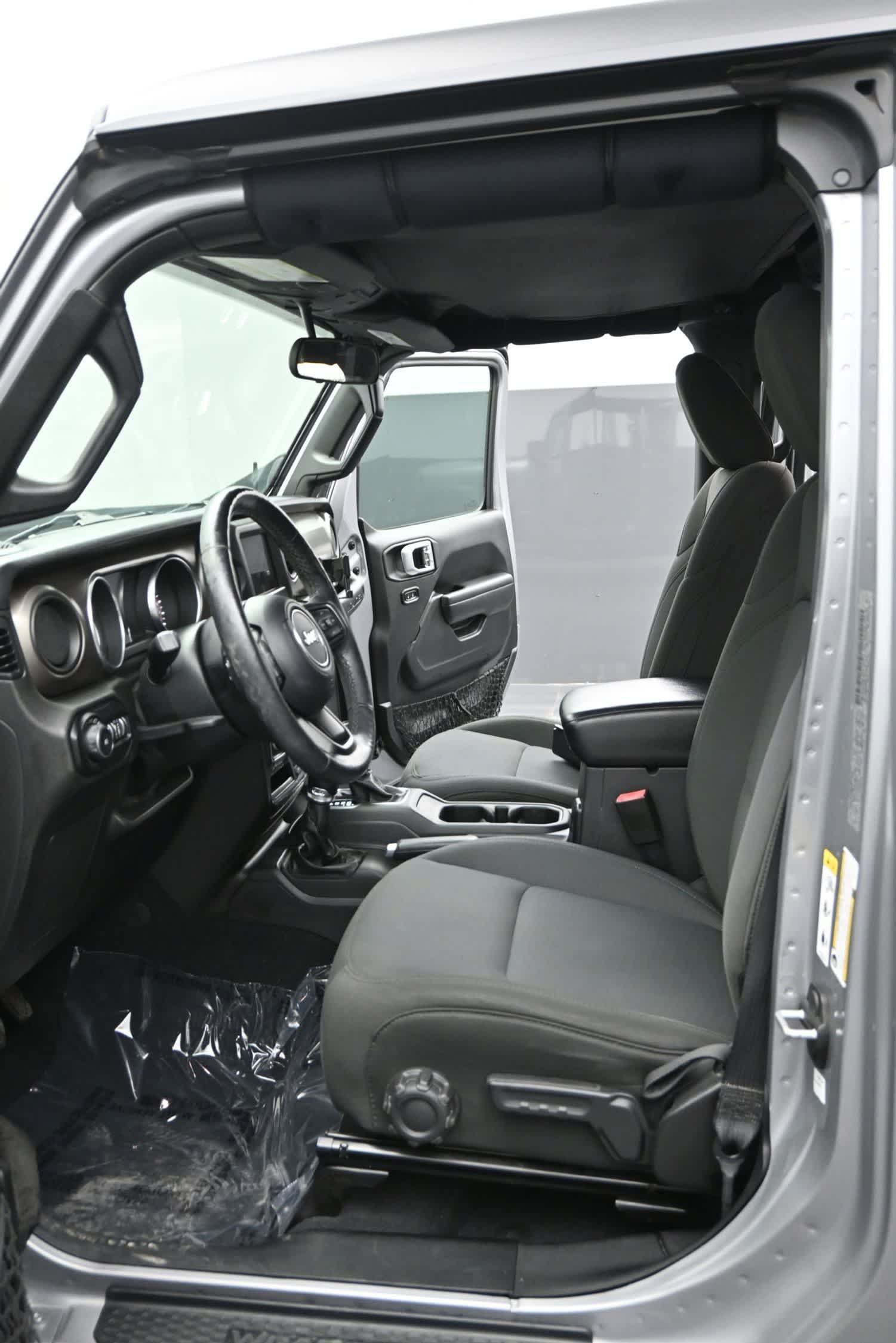Used 2018 Jeep Wrangler Unlimited Sport S AWD/4WD image 16