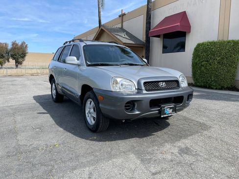 Used 2004 Hyundai Santa Fe 2WD image 3