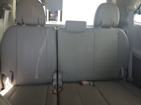 Used 2015 Toyota Sienna XLE AWD/4WD image 8
