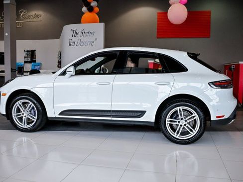 Used 2023 Porsche Macan w/ Premium Package Plus image 8