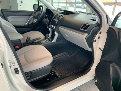 Used 2017 Subaru Forester 2.5i Premium w/ All-Weather Package AWD/4WD image 18