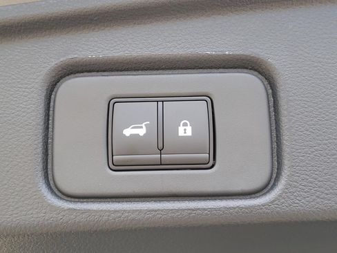 New 2026 Nissan Pathfinder Platinum w/ Accent Package FWD image 14