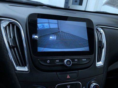 Used 2018 Chevrolet Malibu LT w/ Driver Confidence Package image 28