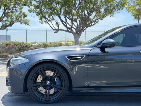 Used 2013 BMW M5 RWD image 9