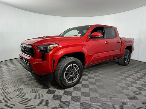 Used 2025 Toyota Tacoma TRD Sport image 3