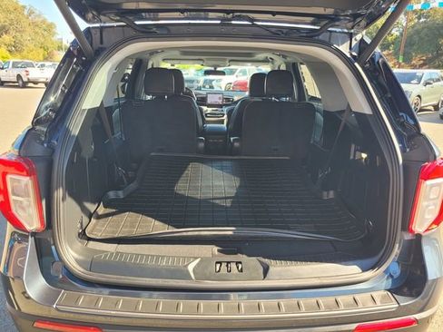 Certified 2022 Ford Explorer XLT w/ Equipment Group 202A image 8