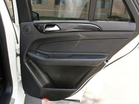 Used 2017 Mercedes-Benz GLE 43 AMG 4MATIC w/ Premium 2 Package image 32