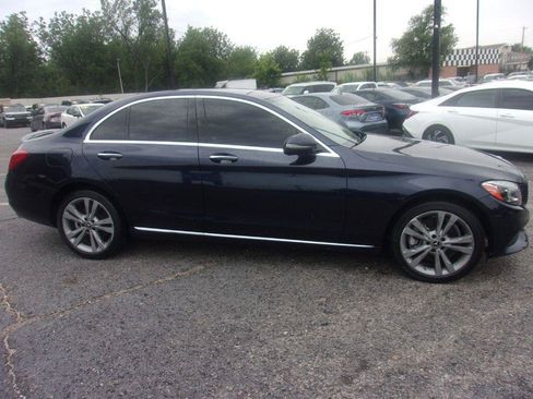 Used 2018 Mercedes-Benz C 300 4MATIC Sedan image 4