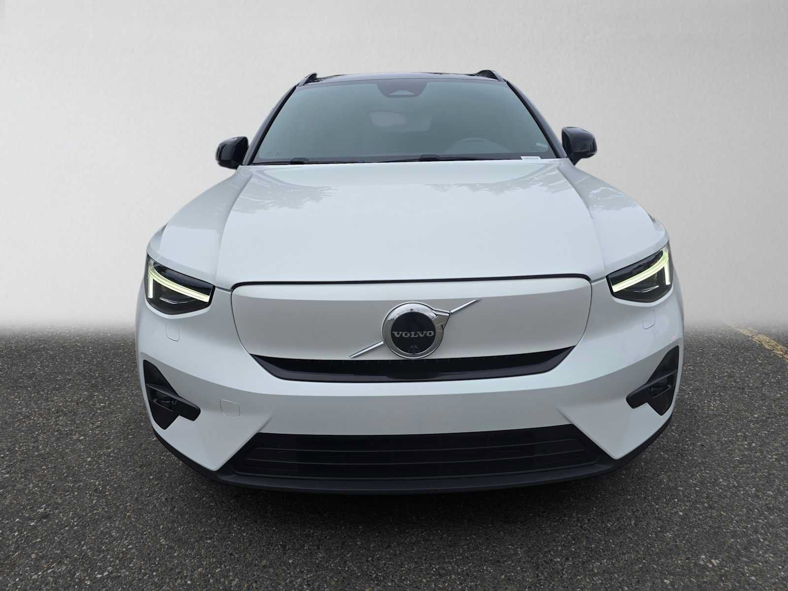 Used 2023 Volvo XC40 Recharge Ultimate AWD/4WD image 8