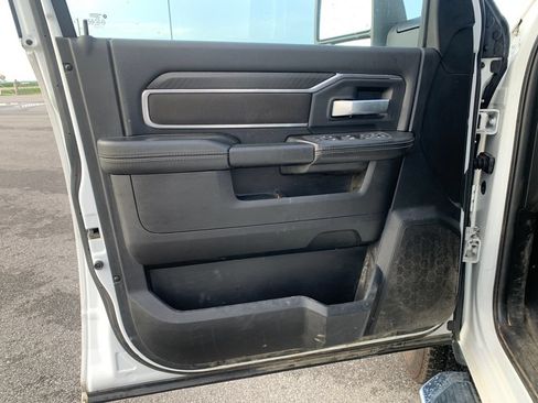 Used 2025 RAM 2500 Big Horn AWD/4WD image 17