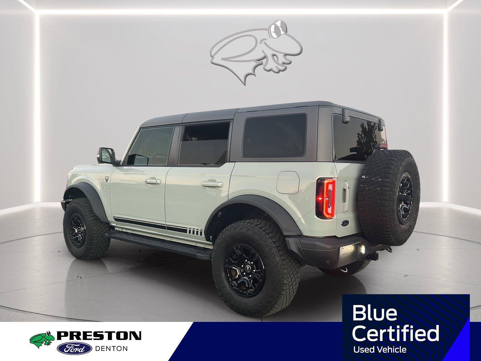 Used 2021 Ford Bronco First Edition AWD/4WD image 3