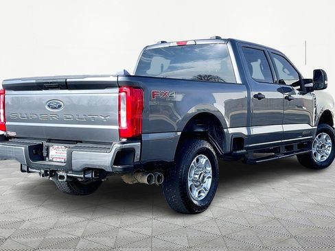 Used 2025 Ford F250 XLT w/ FX4 Off-Road Package image 11