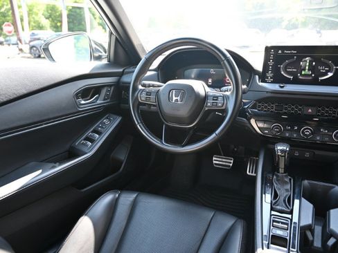 Used 2023 Honda Accord Sport image 10